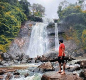 Thaliya Watuna Ella Waterfall in Knuckles